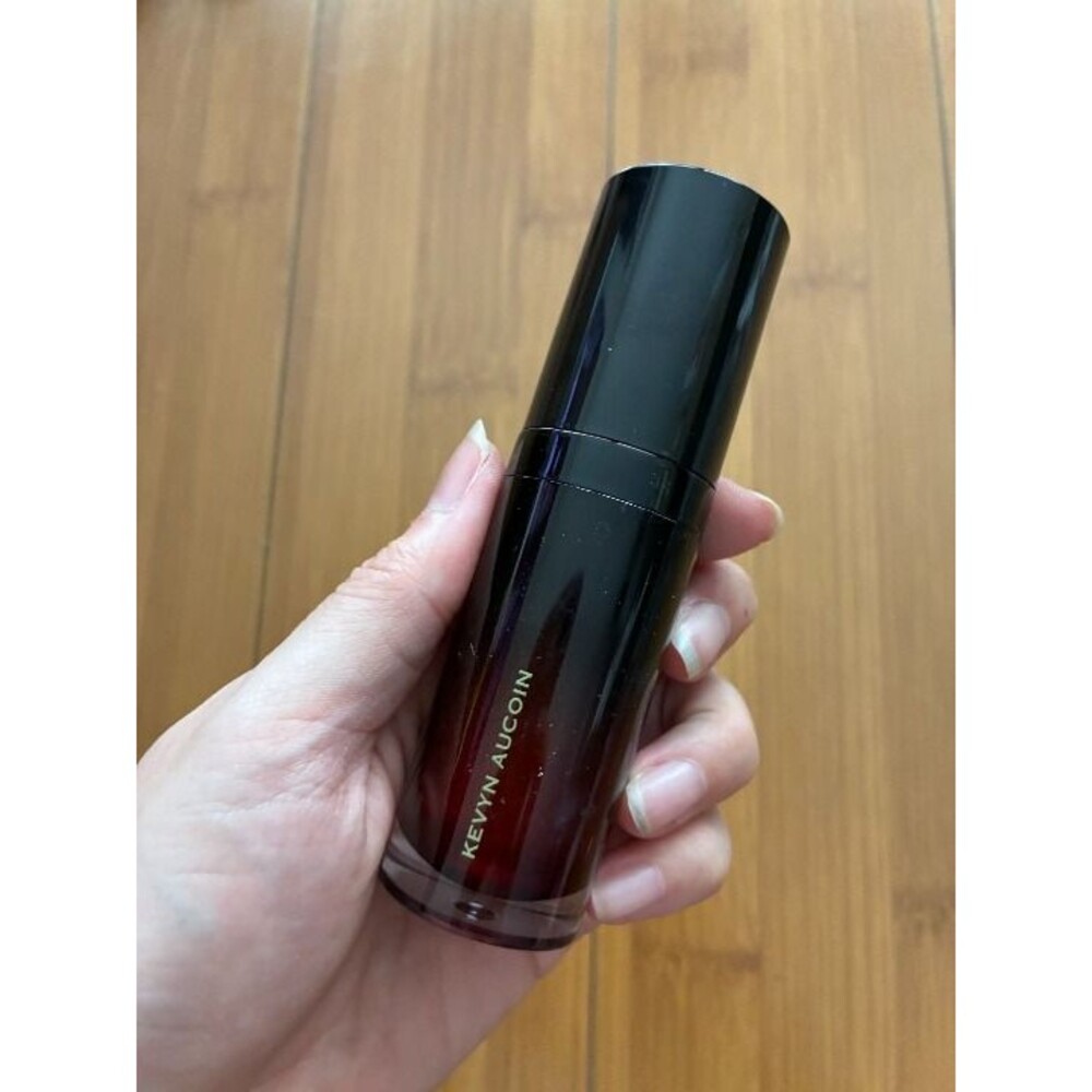 Kevyn Aucoin The Liquid Airbrush Foundation - # LQ05 (Light Shade)